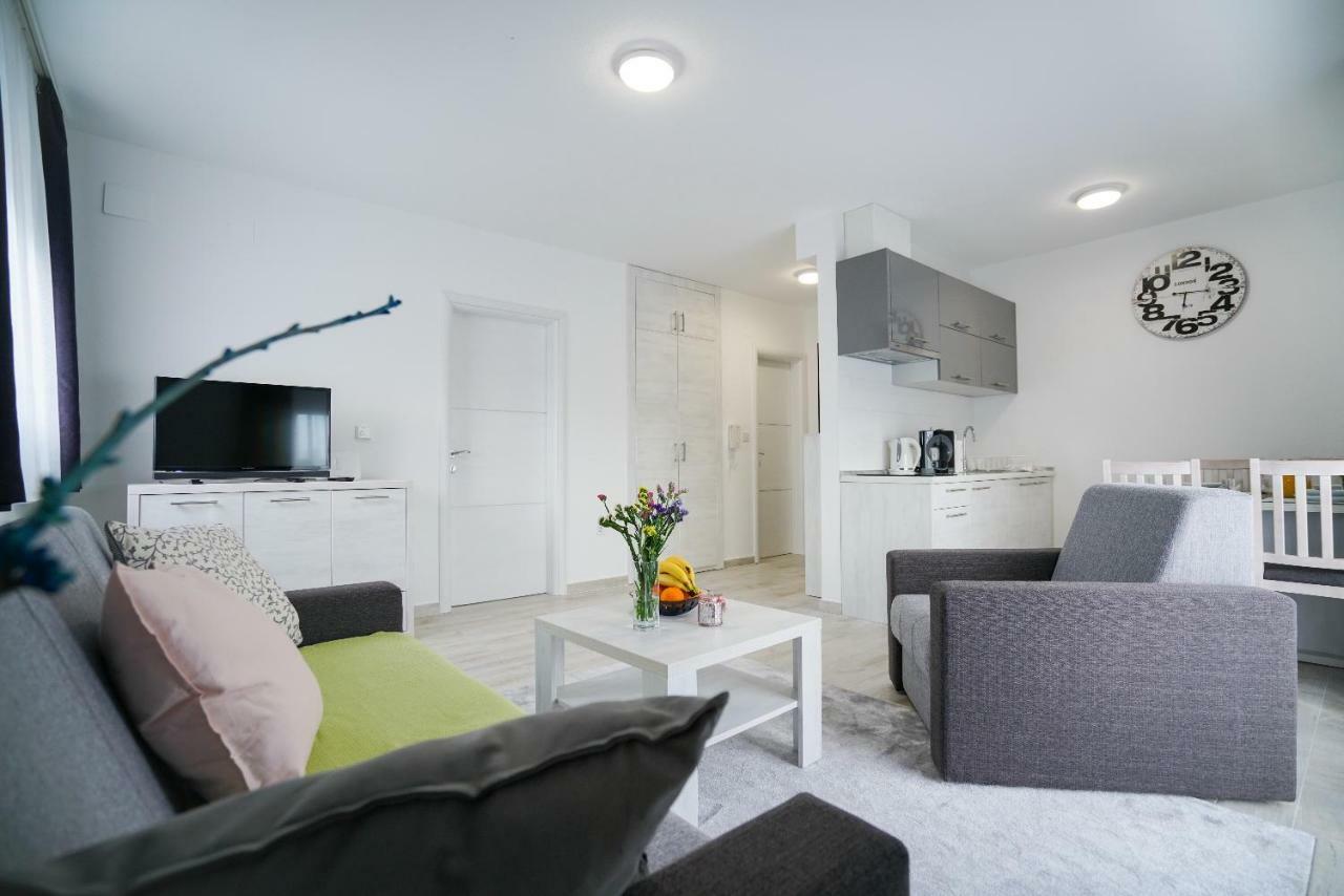 Sukošan Apartmani Zupan מראה חיצוני תמונה